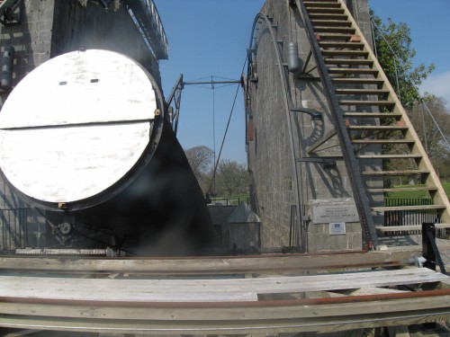 Birr Castle Telescope - Chains, counterweights and a rack and pinion in a circular arc allow the telescope to be adjusted with cranks and handles to view the heavens.